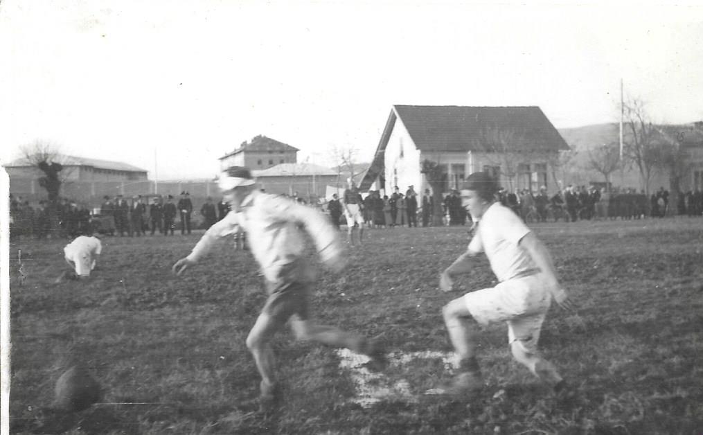 Nogometna tekma s Klanjci, Ilirska Bistrica 1933