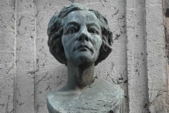 Doprsni kip Lili Novy